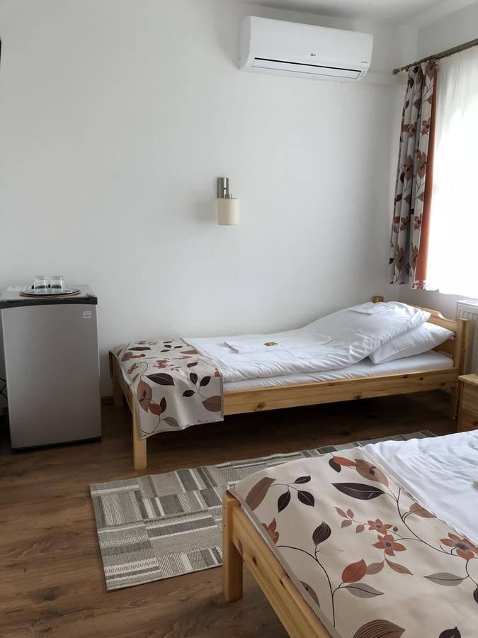 バラトンフレド Zoeldteto Panzio Bed & Breakfast エクステリア 写真